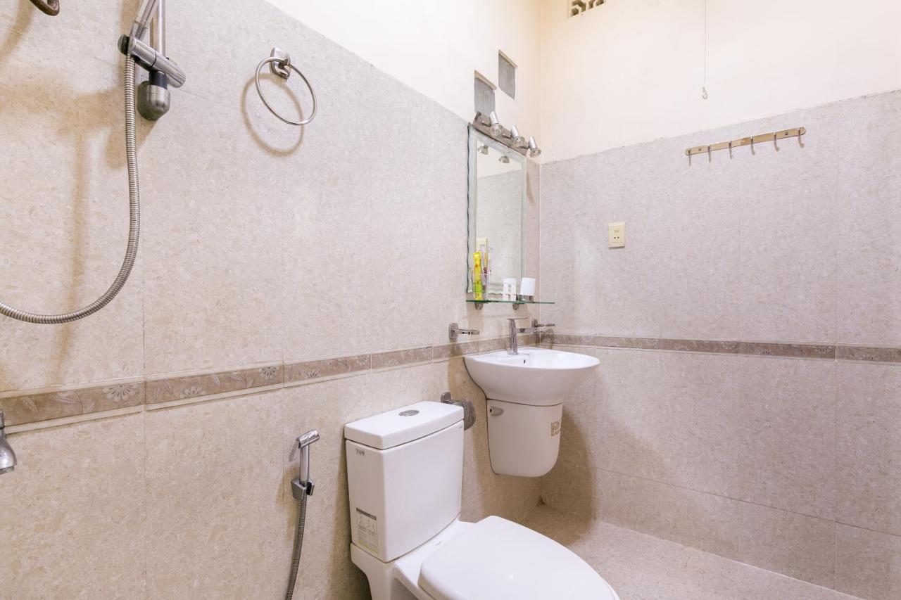 Oyo 568 Hoàng Long Khách sạn