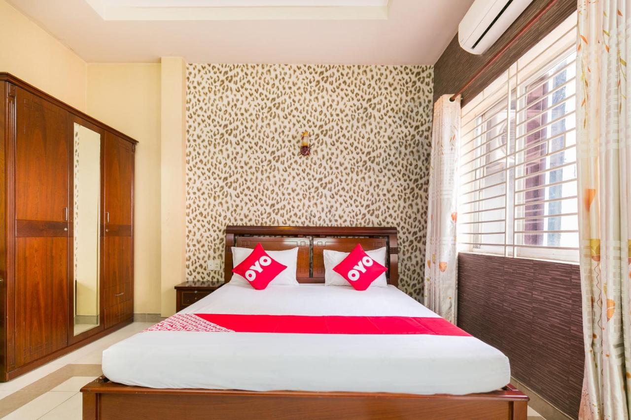 Khách sạn Oyo 568 Hoàng Long 2*