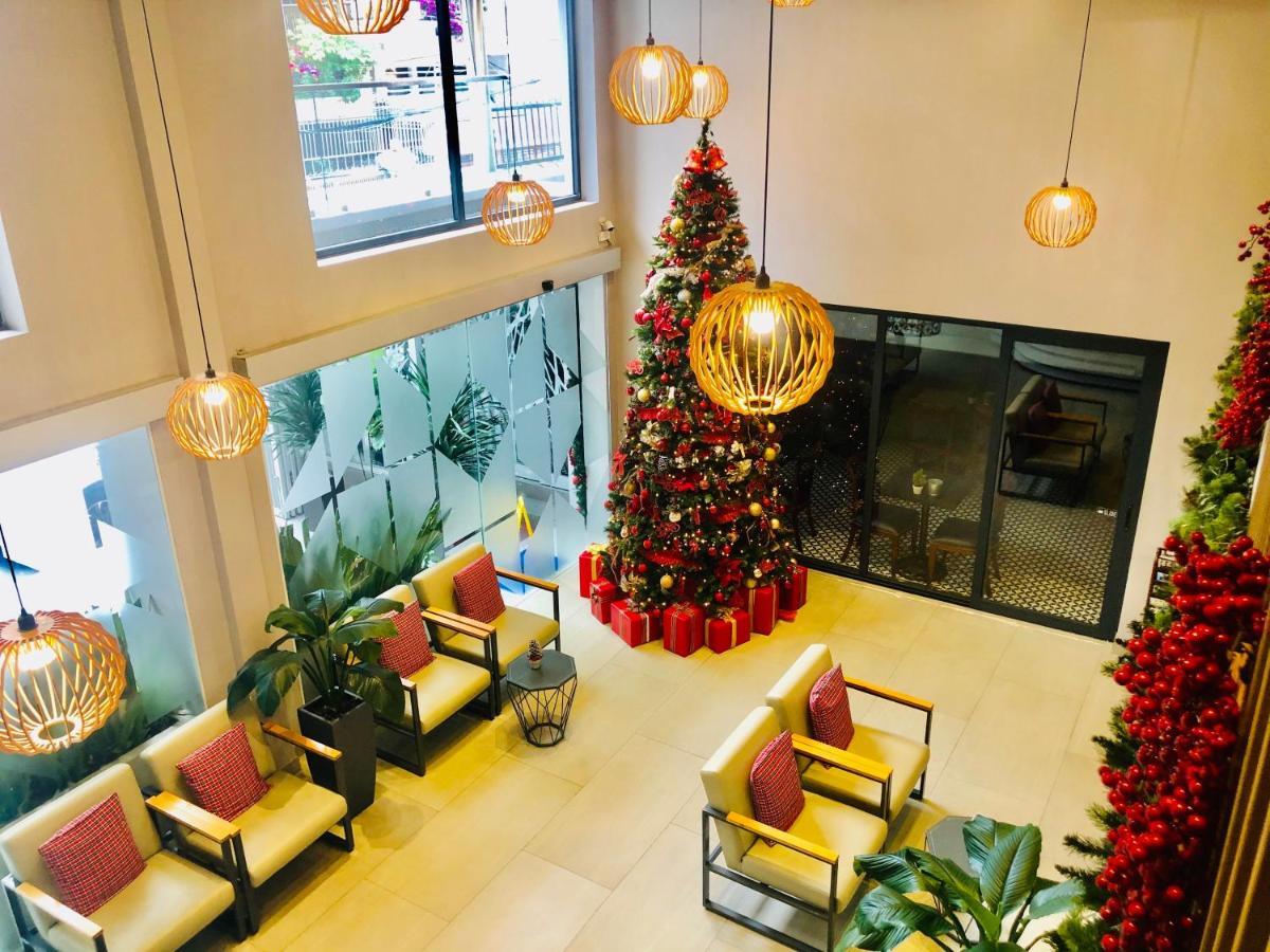 Royal Dragon Boutique Tan Binh 3*