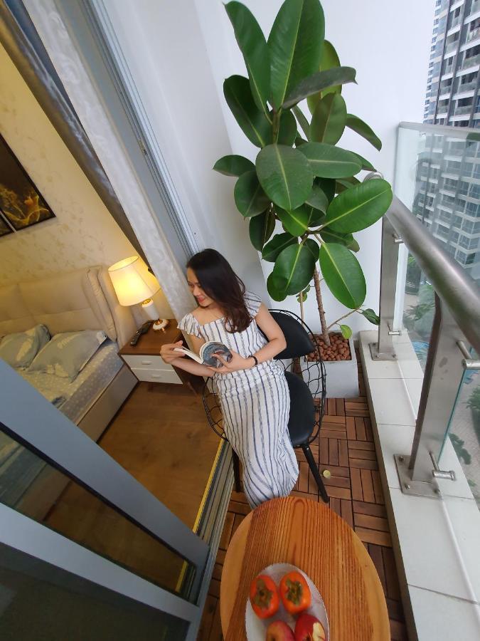 Apartment Omi Homestay - Vinhomes Central Park