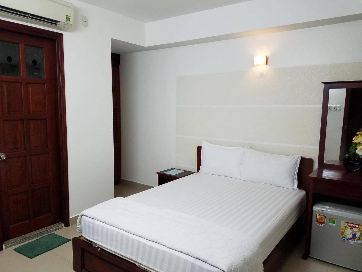 Dinh Dinh 2 Airport Hotel 2*