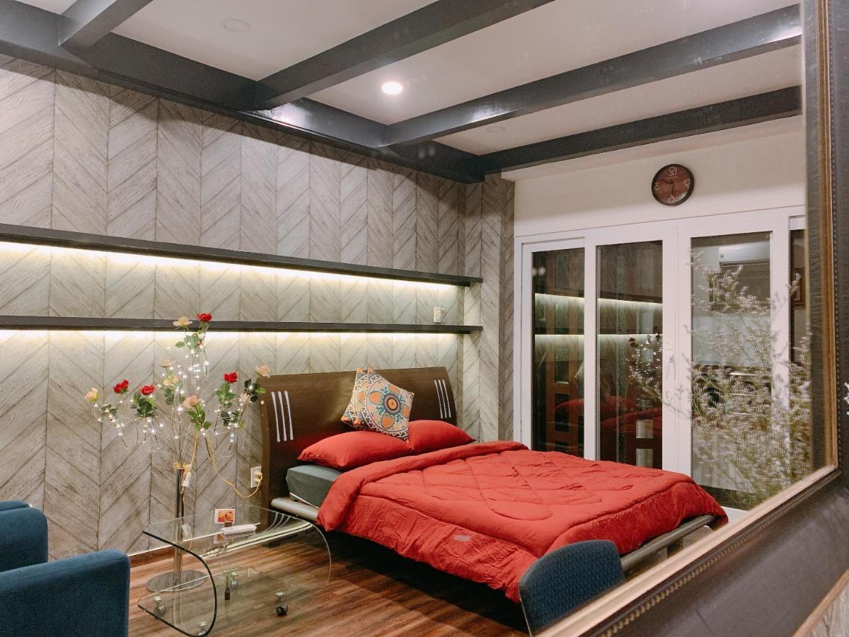 Luxurious Chinatown Hideaway Homestay
