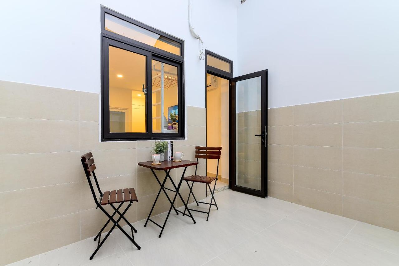 Cozrum Homes - Rivera Corner Apartment Ho Chi Minh City