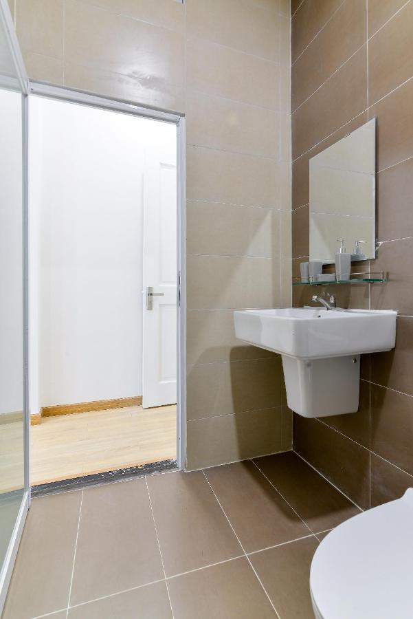 Cozrum Homes - Rivera Corner Apartment *
