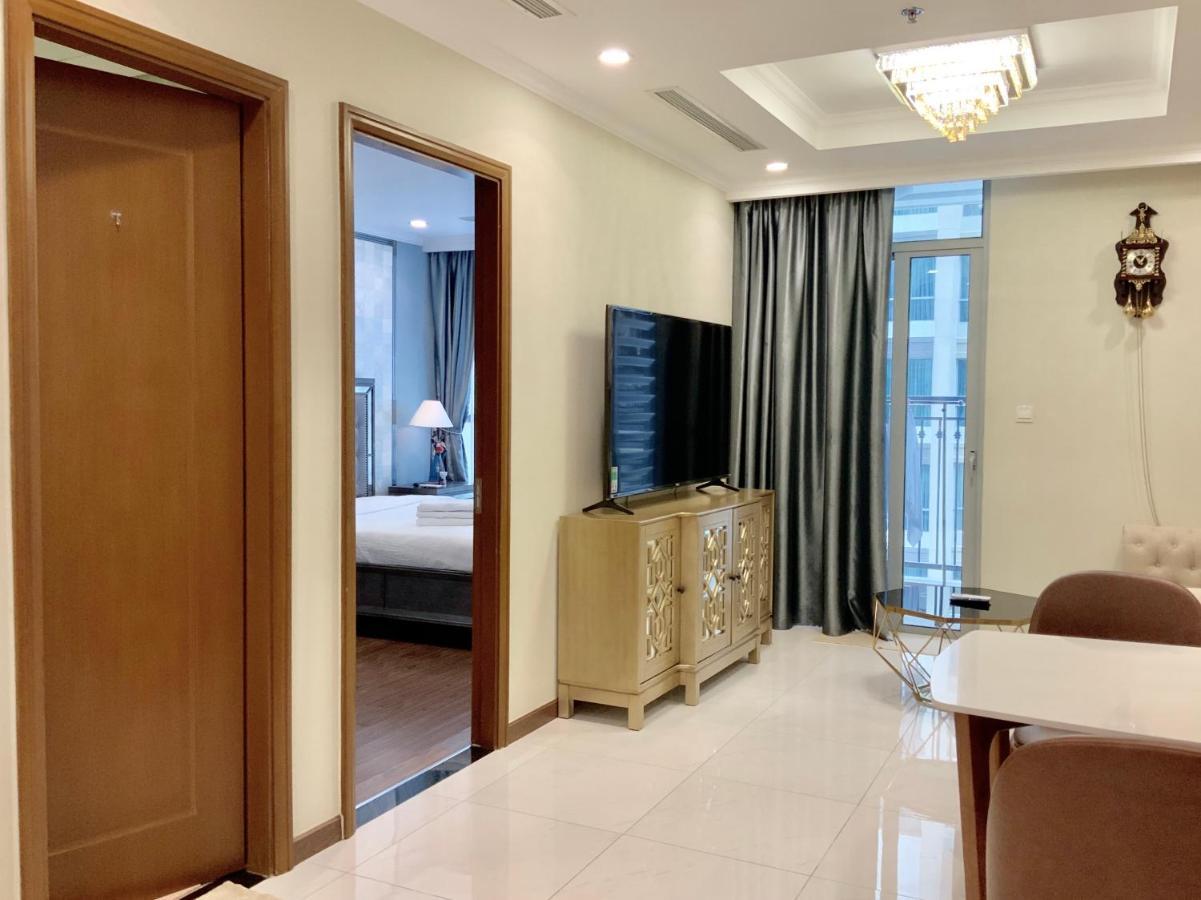 Apartment Luxhomes Saigon - Vinhomes Park Ho Chi Minh City