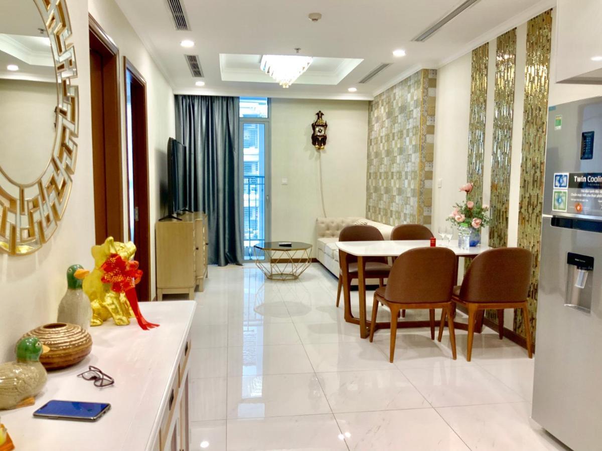 Apartment Luxhomes Saigon - Vinhomes Park *