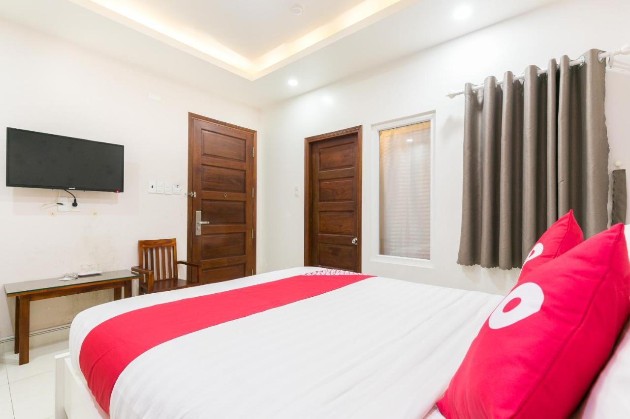 Oyo 652 Monaco Hotel 2*