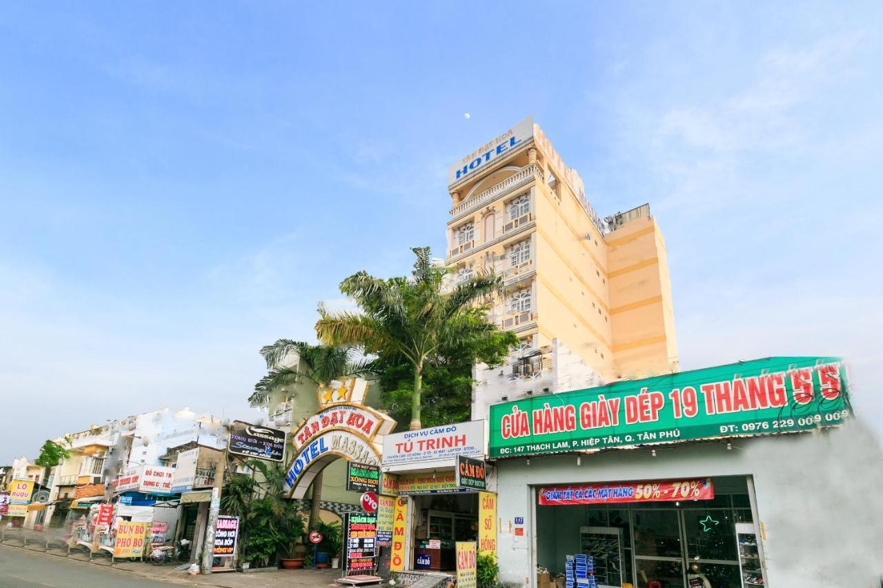 Tan Hoa & Massage Hotel 2*