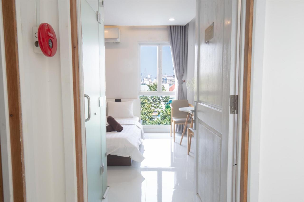 Hostie Saigon Wanderlust Hotel