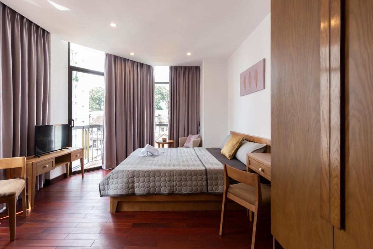 Auhome - Wooden Apartment
