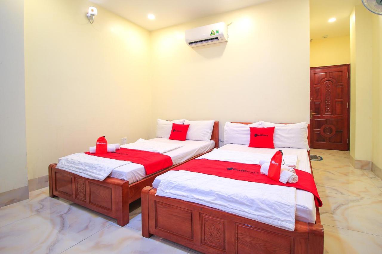 Hotel Reddoorz Plus @ Dong Den Street Ho Chi Minh City