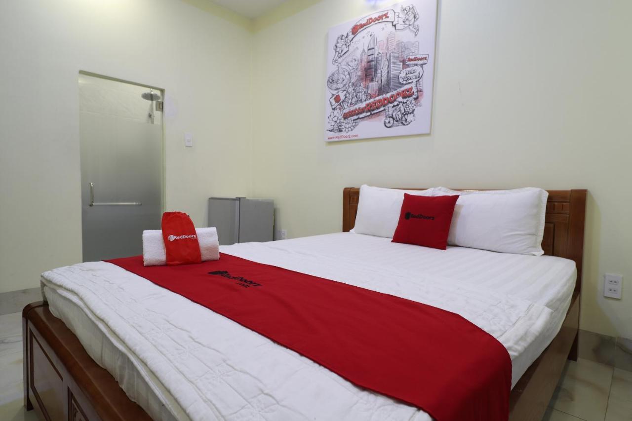 Hotel Reddoorz Plus @ Dong Den Street Ho Chi Minh City