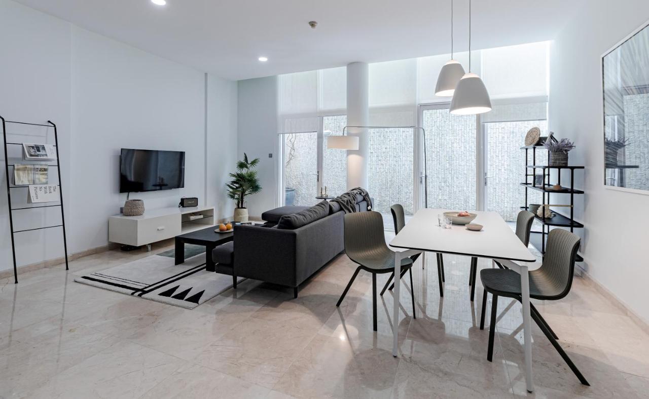 Blue Arch - Luxury Serviced In Saigon * Ho Chi Minh City