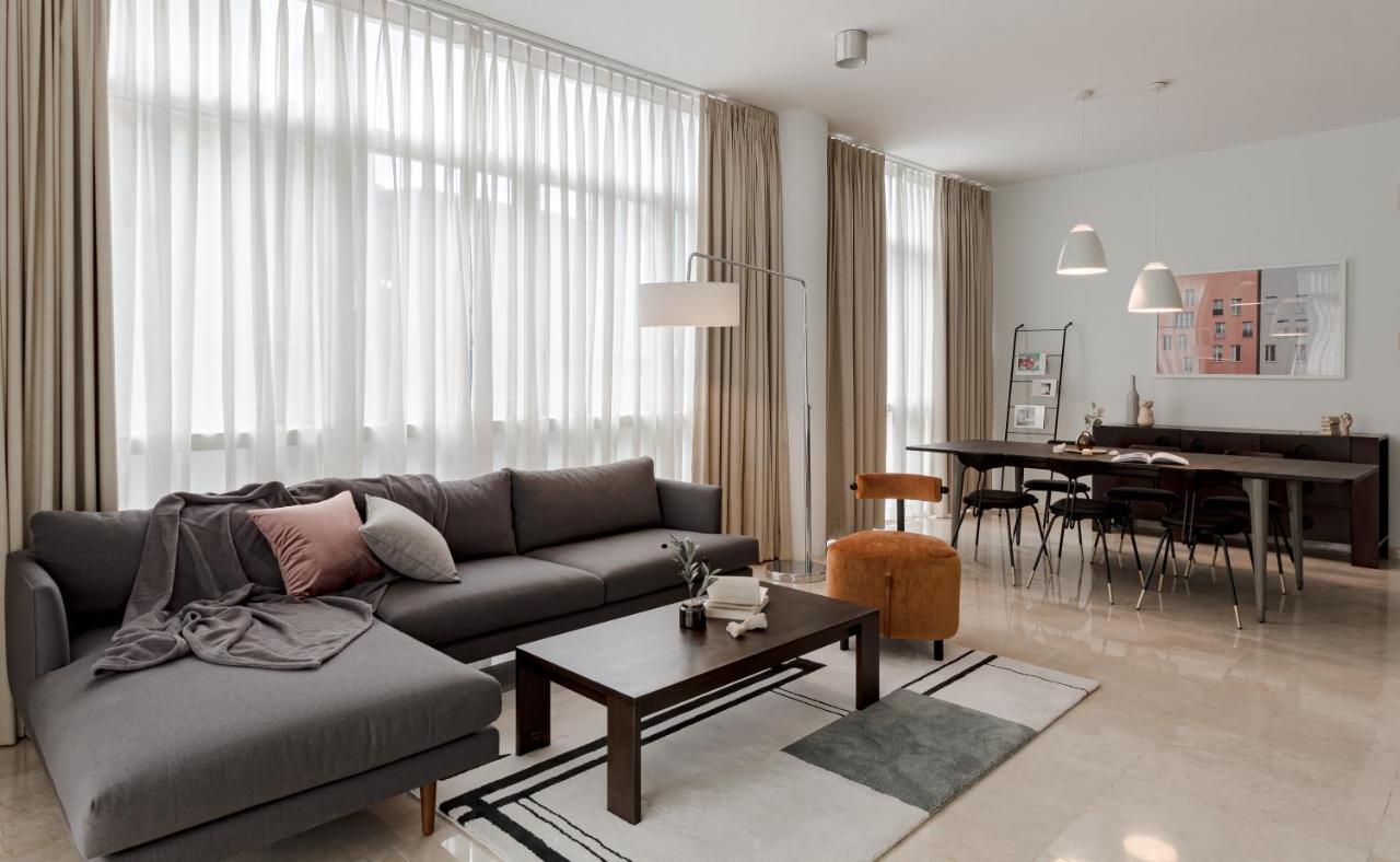 Blue Arch - Luxury Serviced In Saigon