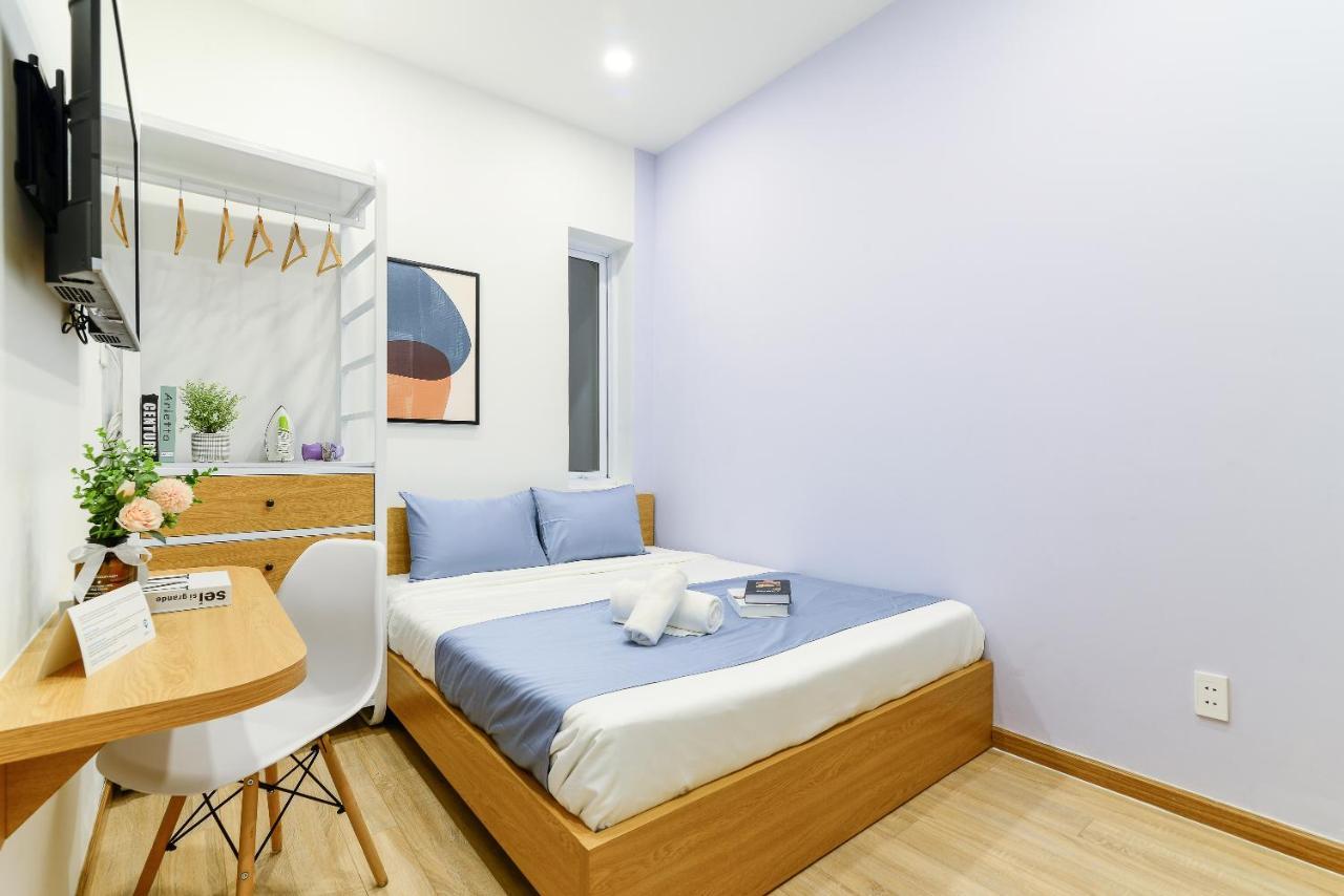 Cozrum Homes - Rivera Corner Apartment Ho Chi Minh City