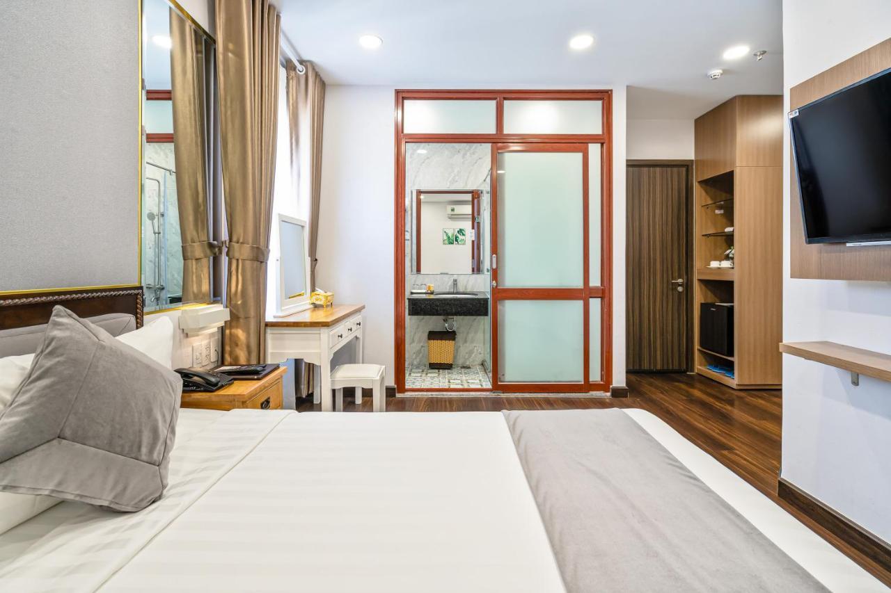 Emerald Hotel 3*