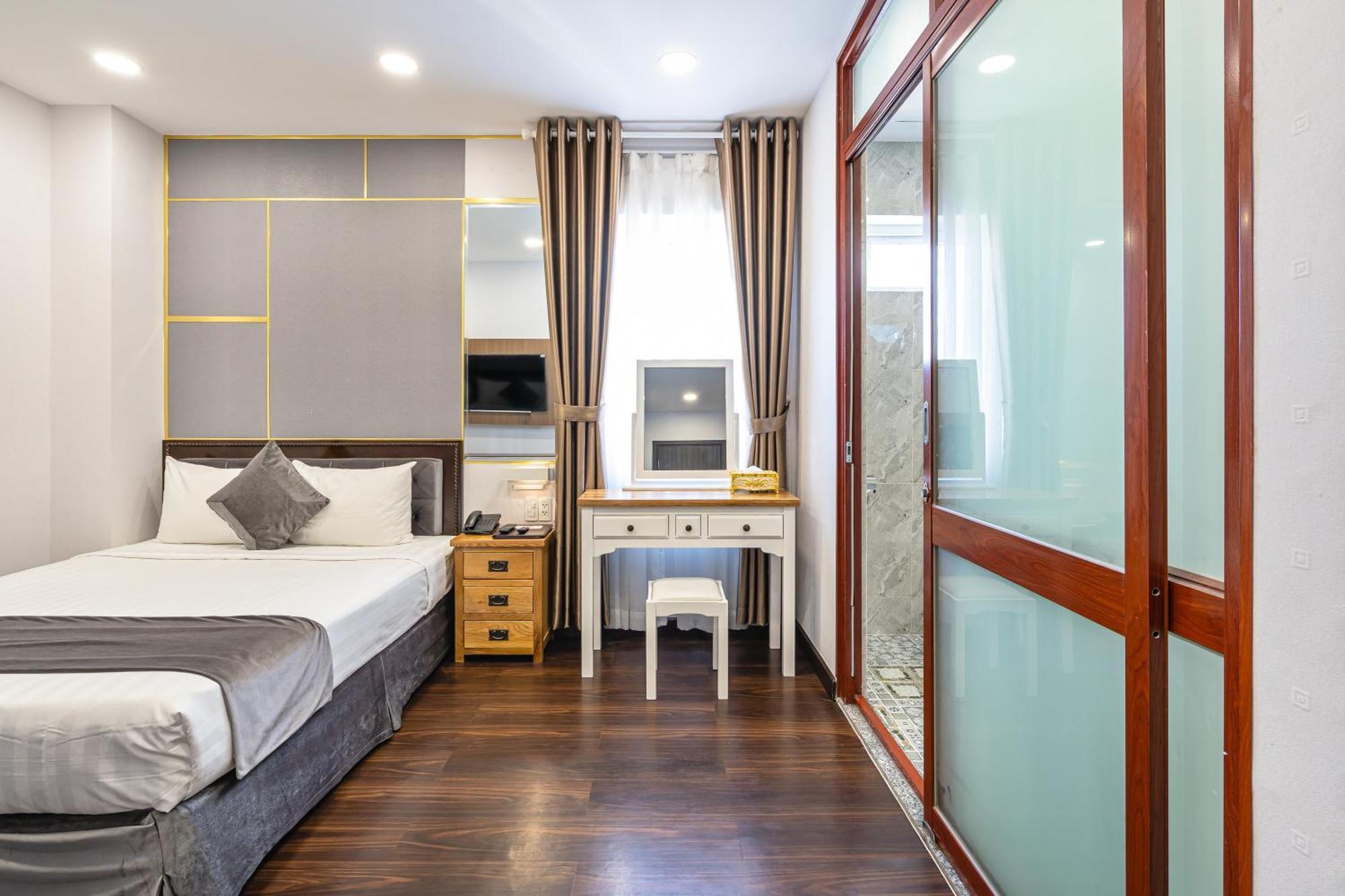 Emerald Hotel