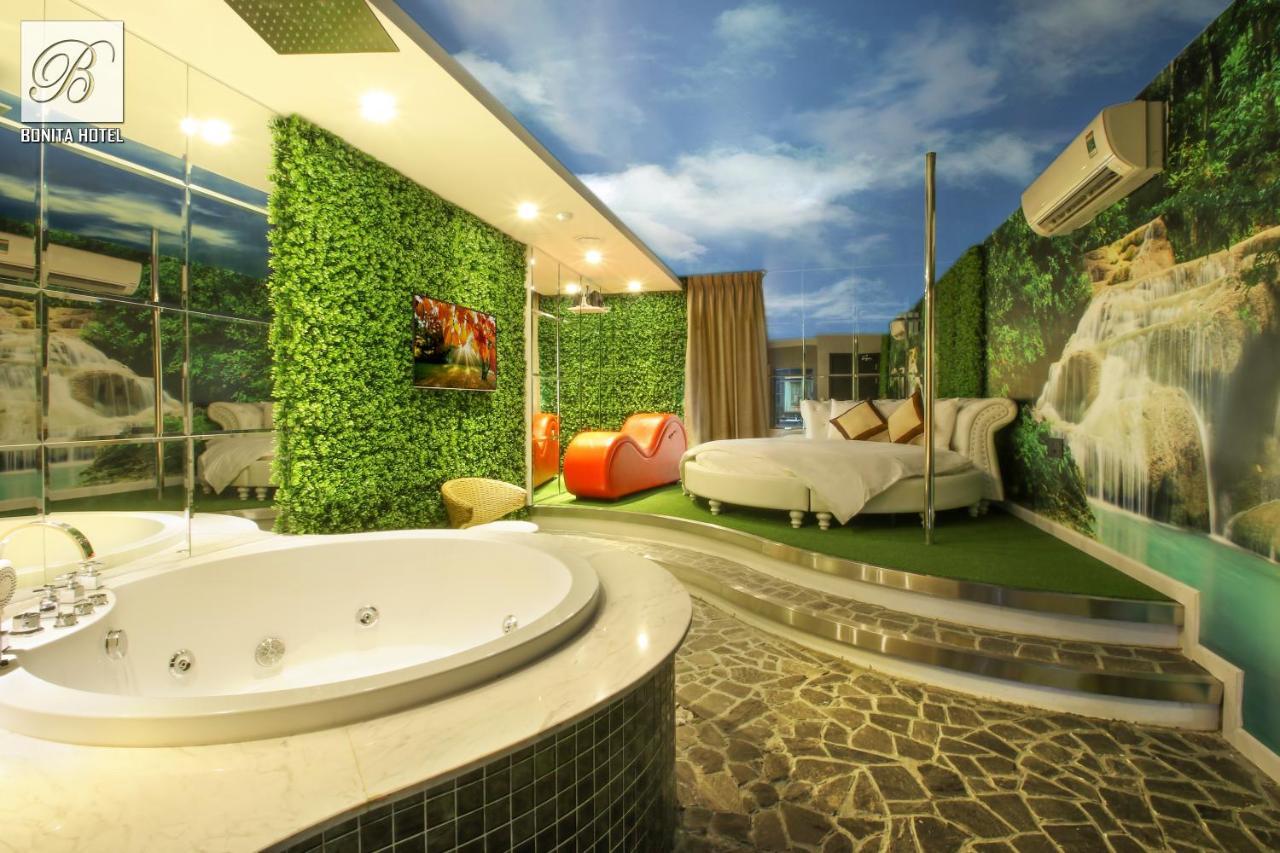 Bonita Tht (adults Only) Love hotel