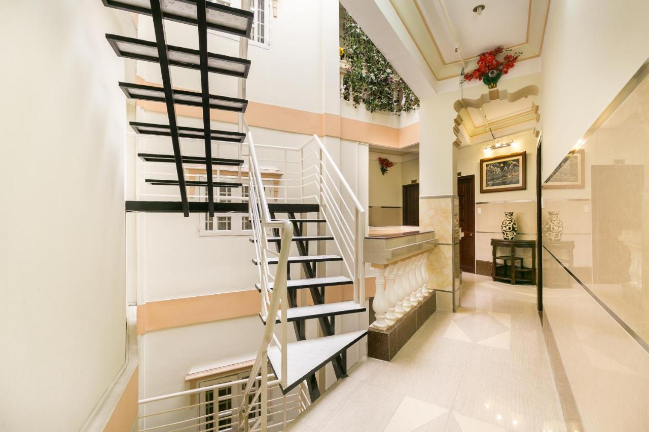 Hotel Tan Hoa & Massage Ho Chi Minh City