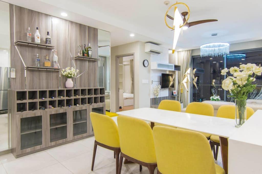 Apartment The Gold Luxury 12 - Infinity Rooftop Pool In
