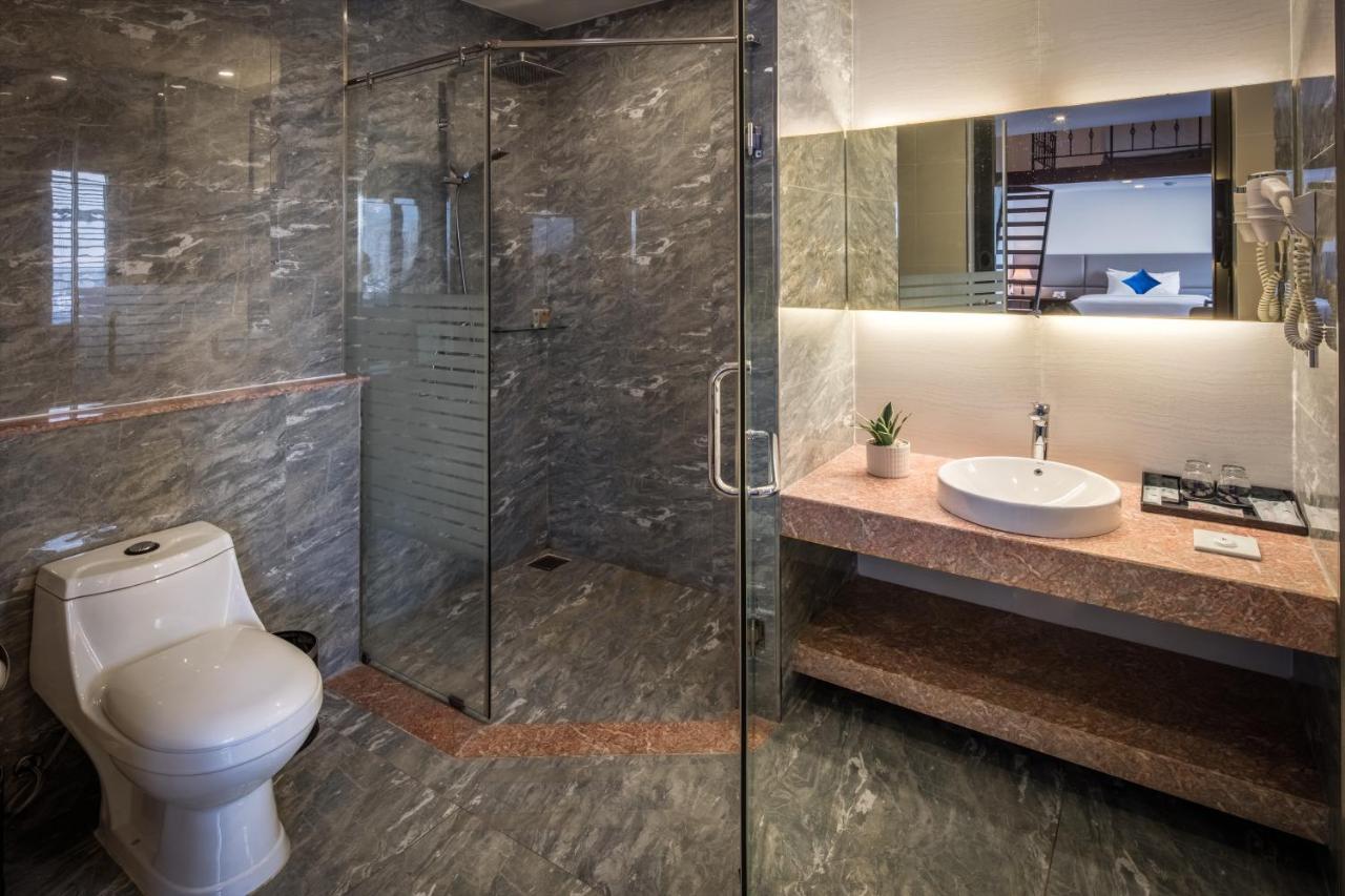 Charm Saigon Hotel 4*
