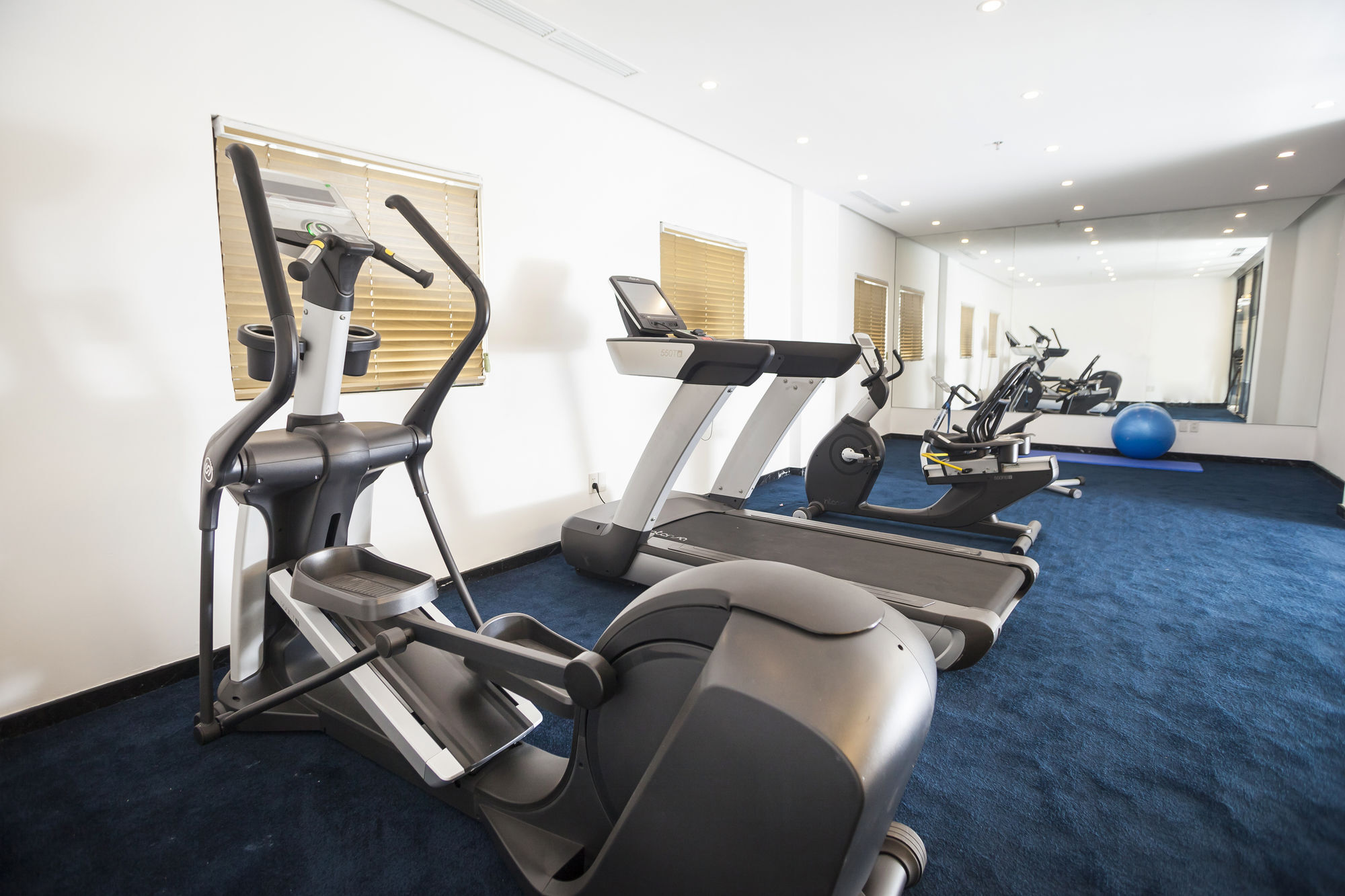 Hotel Charm Saigon 4*