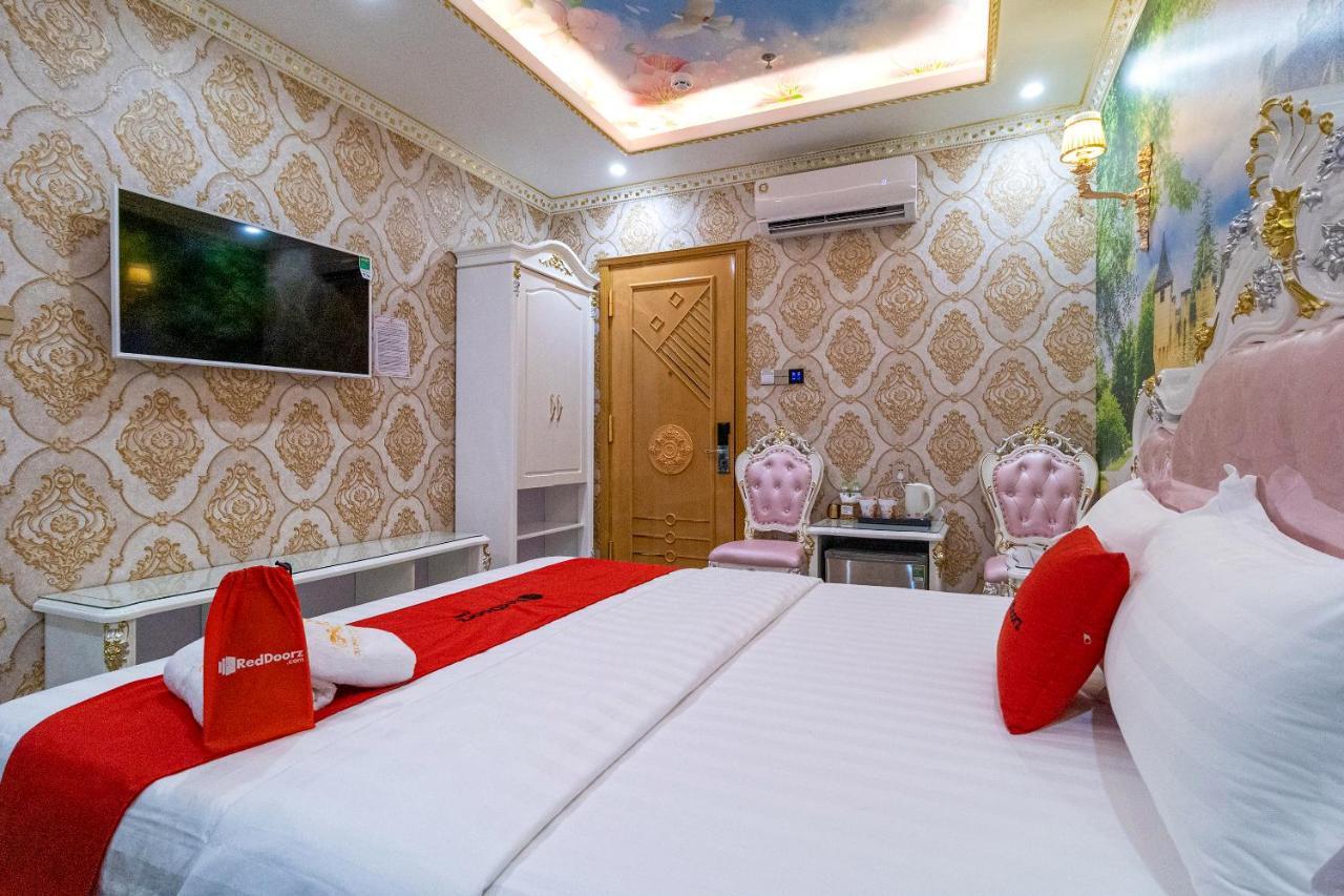Reddoorz Premium @ Cao Thang Street Hotel 3*