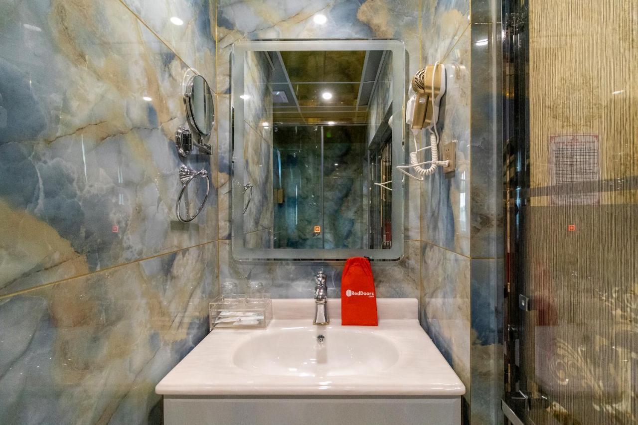Reddoorz Premium @ Cao Thang Street Ho Chi Minh City