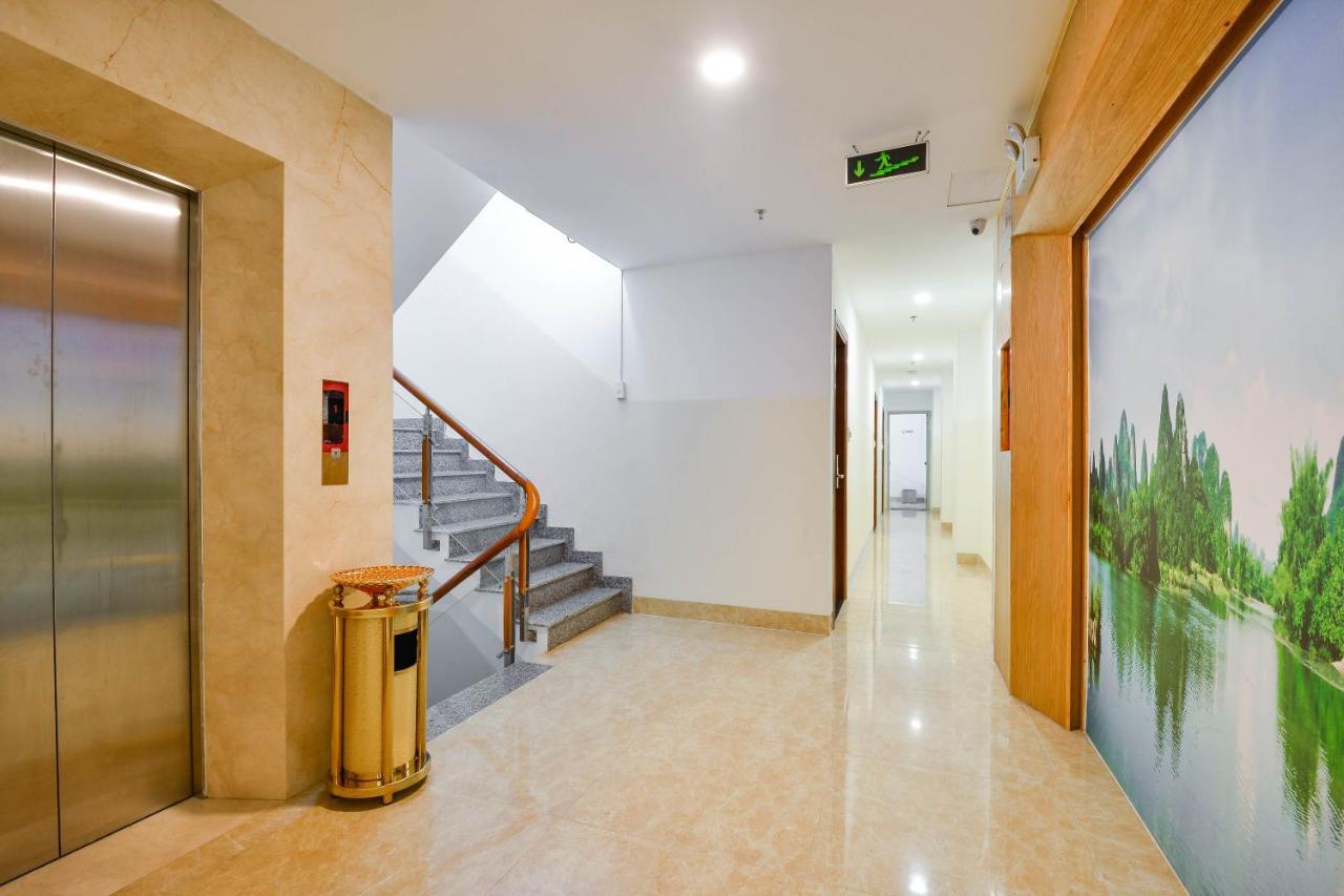 Hotel Airport 2*