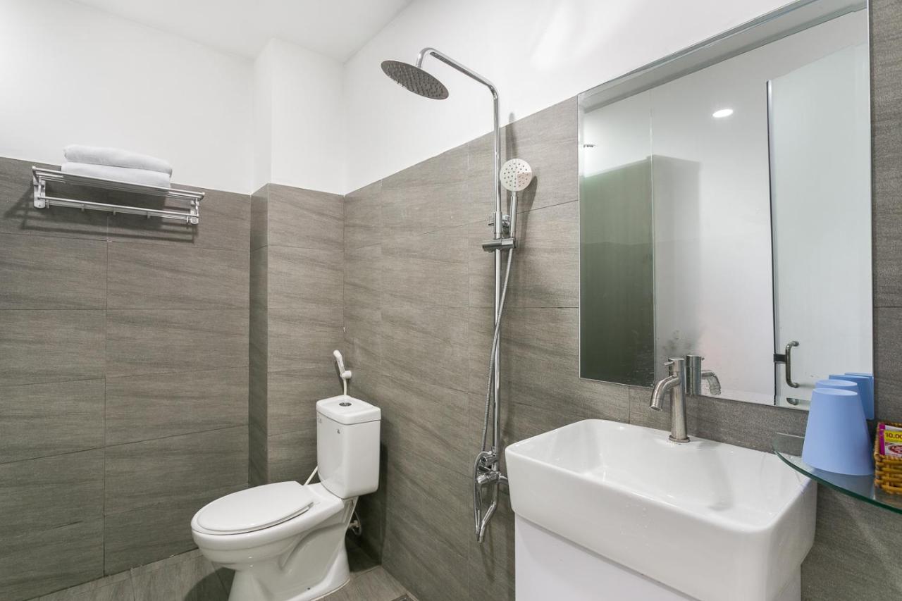 Saigoncucu Near Bui Vien Town Hotel 2*