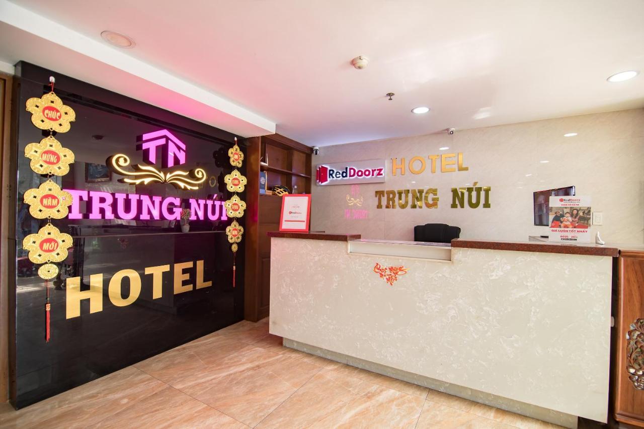 Hotel Reddoorz Near Tan Son Nhat Golf 2 3*
