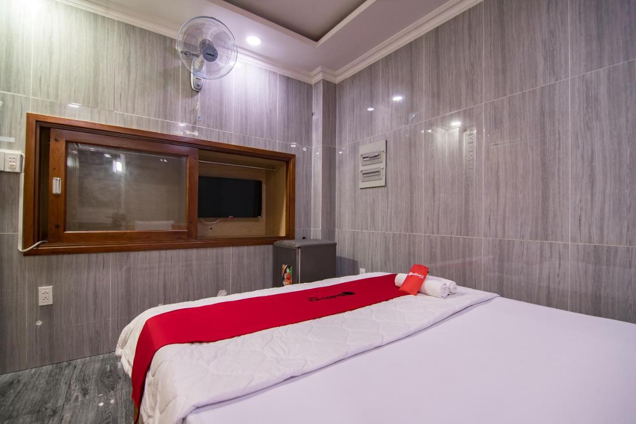 Hotel Reddoorz Near Tan Son Nhat Golf 2