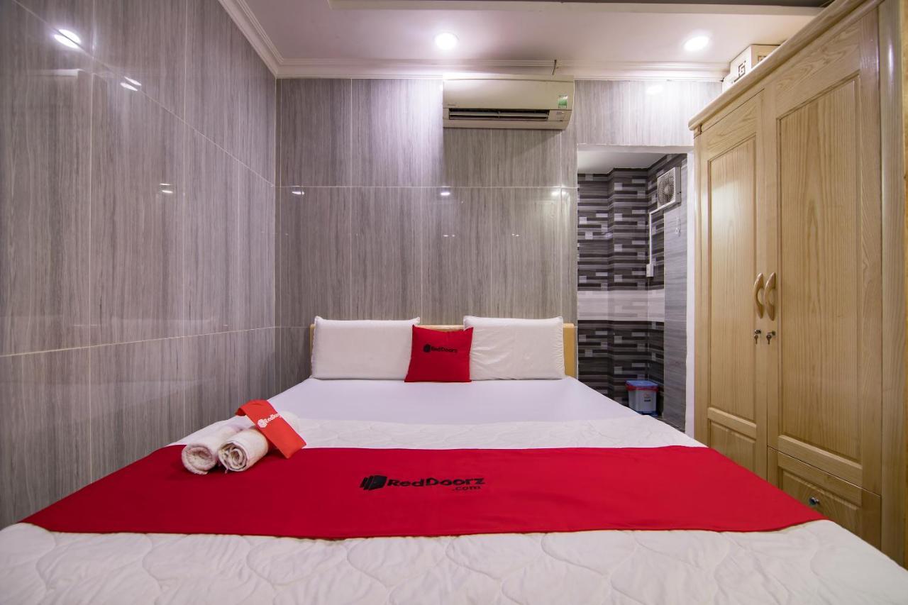 Reddoorz Near Tan Son Nhat Golf 2 3*