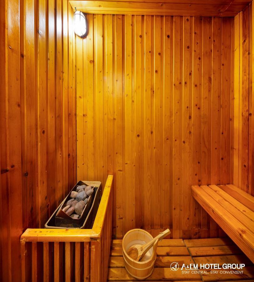 A&em Signature Hotel