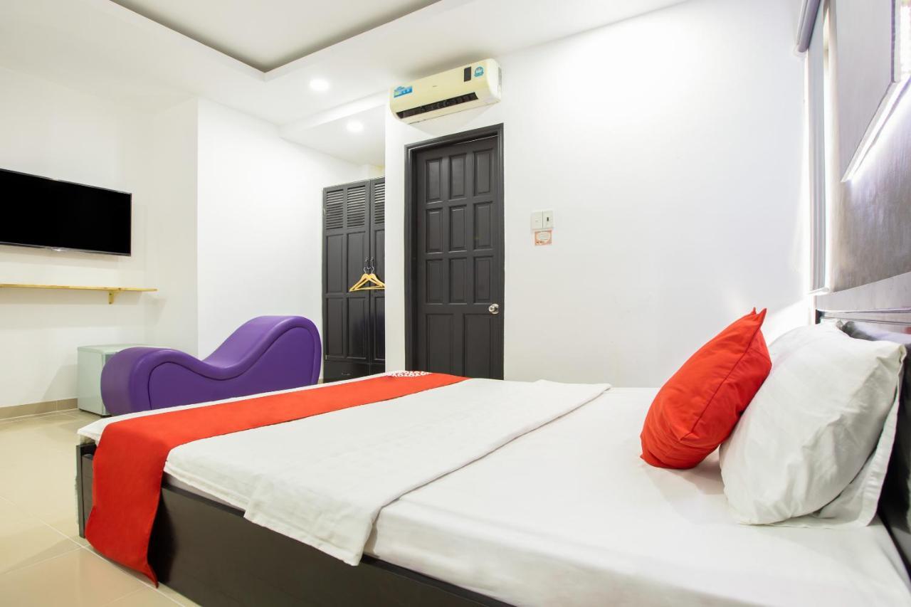 Lyn Mini Hotel 2*