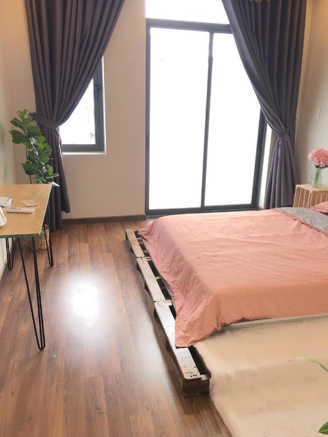 Bed & Breakfast 1993's House