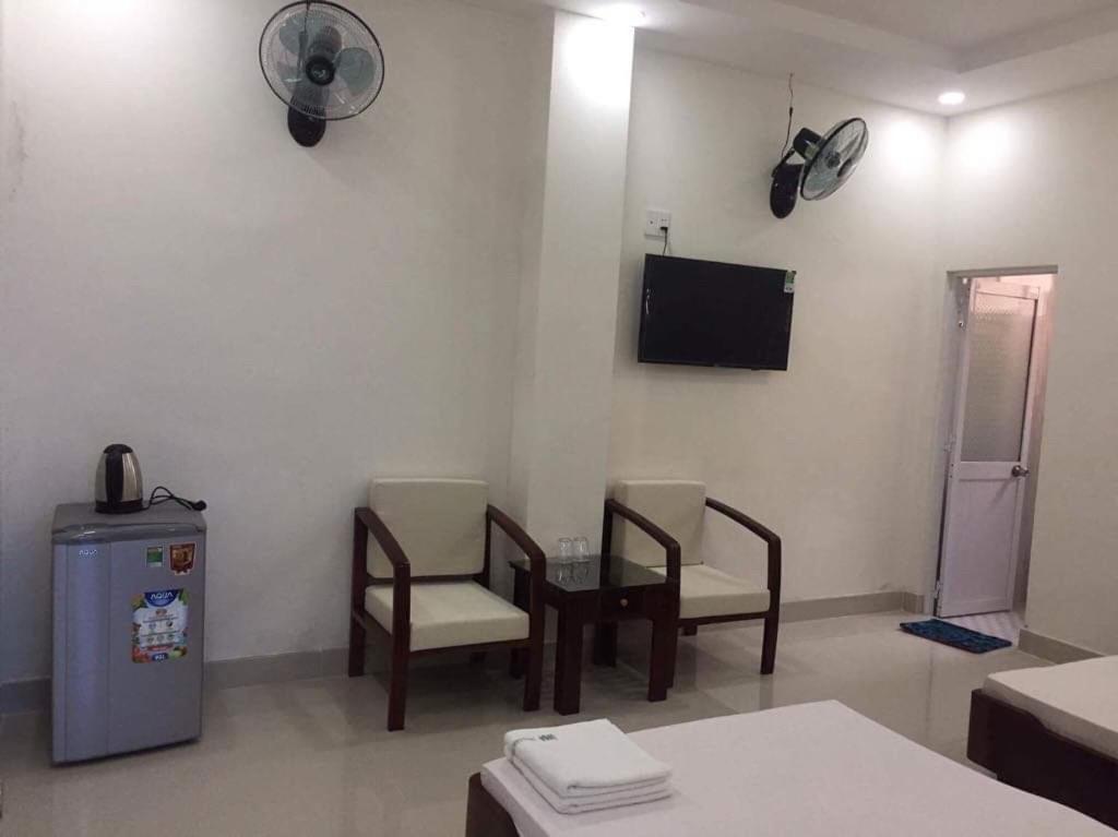 Hotel Truong Chinh Sach Cong Va Phat Trien Nong Thon *