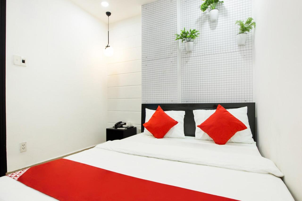 Lyn Mini Hotel 2*