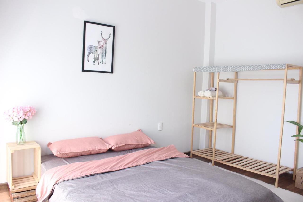 1993's House Bed & Breakfast 2*