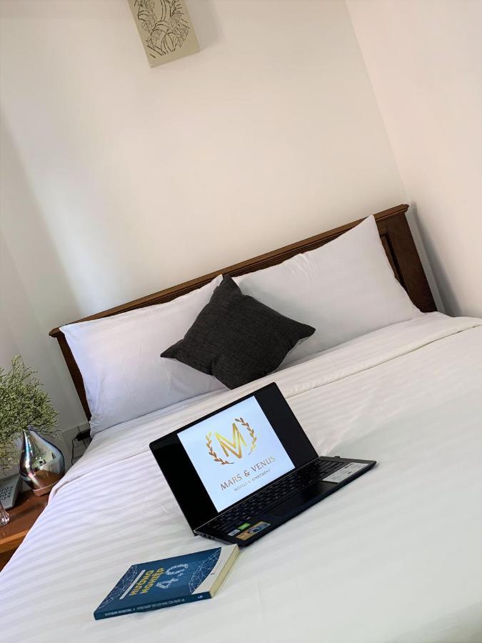 Mars & Venus Hotel