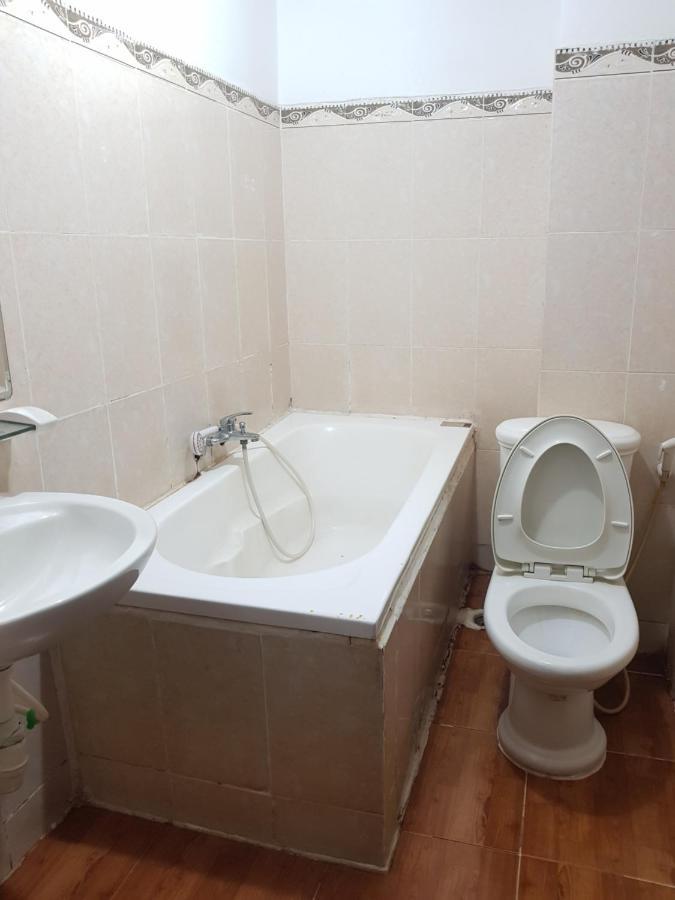 Khach San Nhat Quynh Anh Hotel *