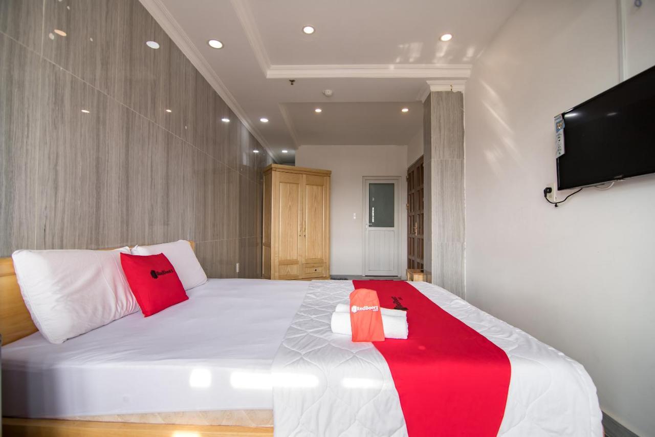 Hotel Reddoorz Near Tan Son Nhat Golf 2