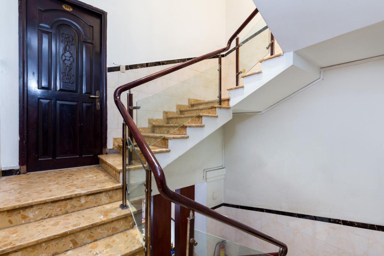 Oyo 556 Kasa Khách sạn 2*