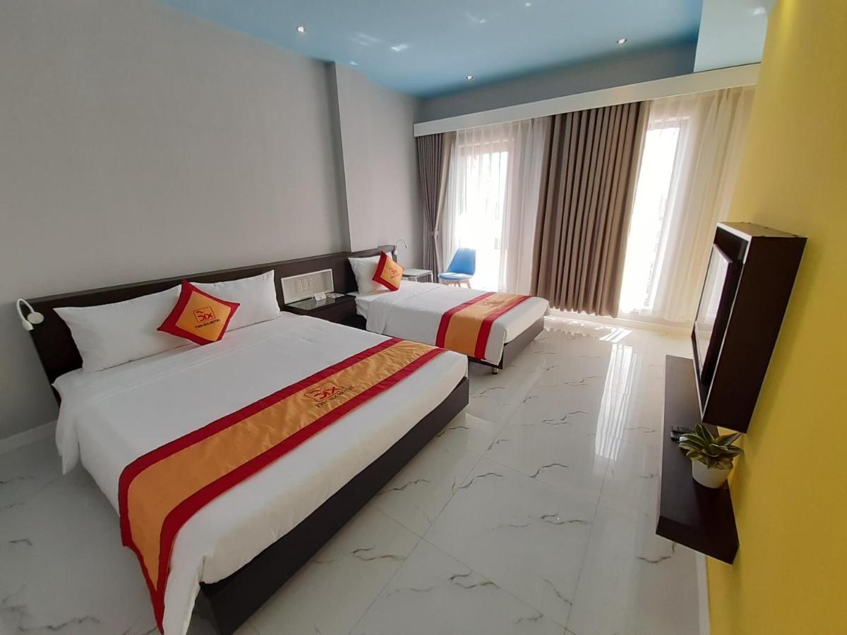 The Six Hotel 2*