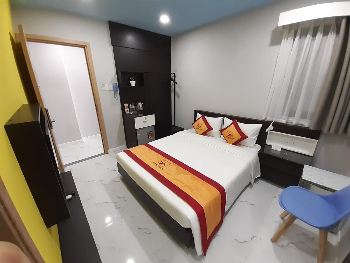 The Six Hotel