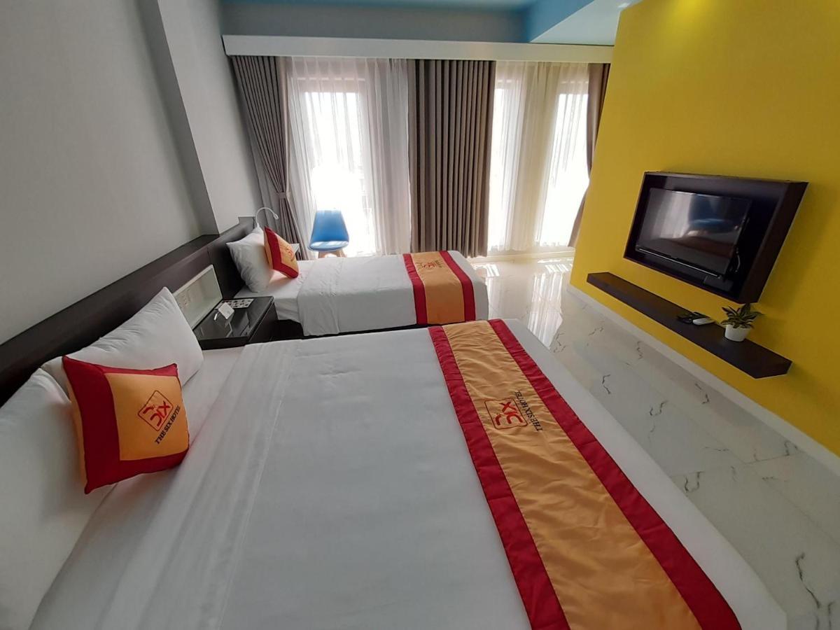 The Six Hotel 2*