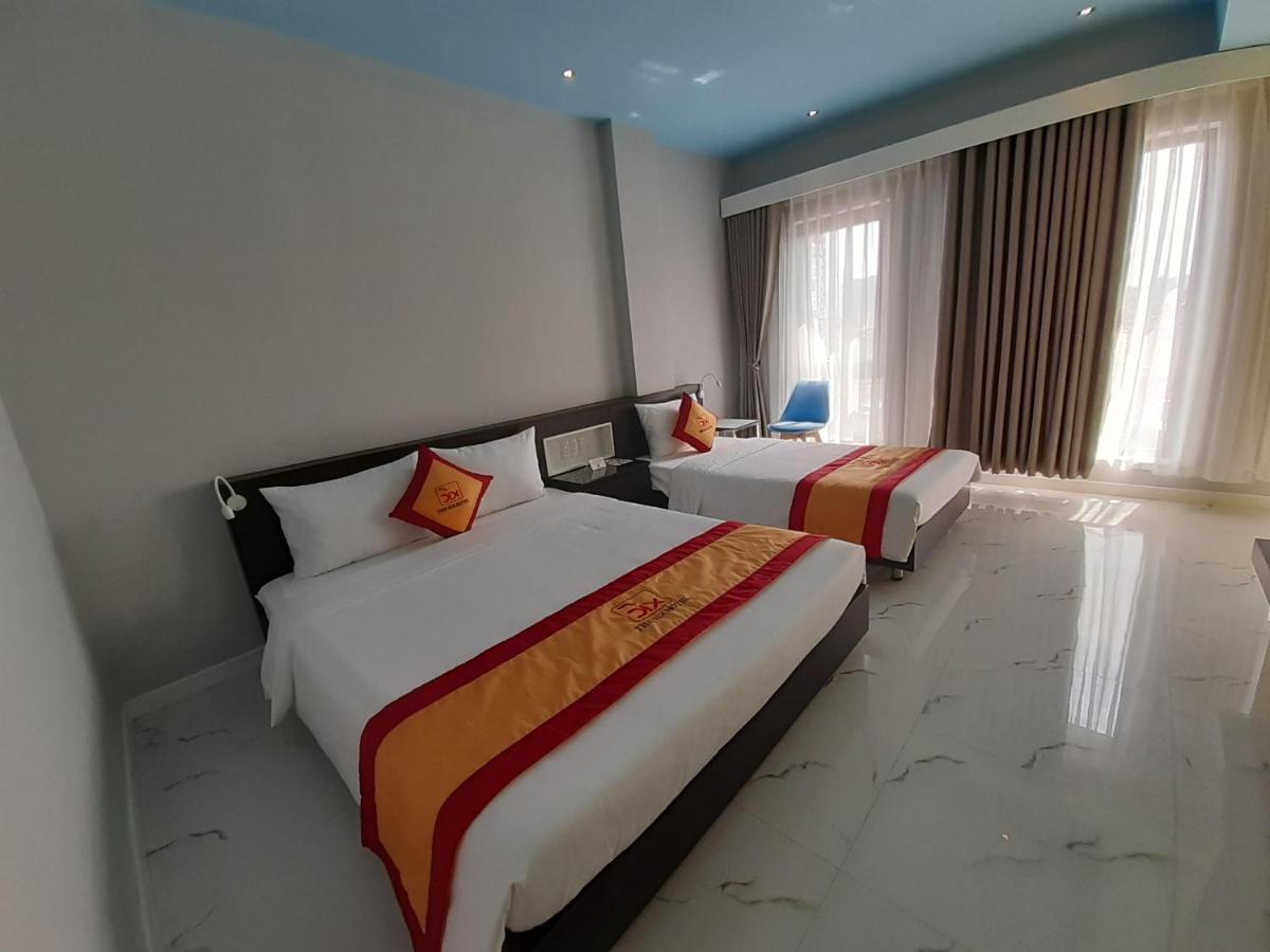 The Six Hotel 2*