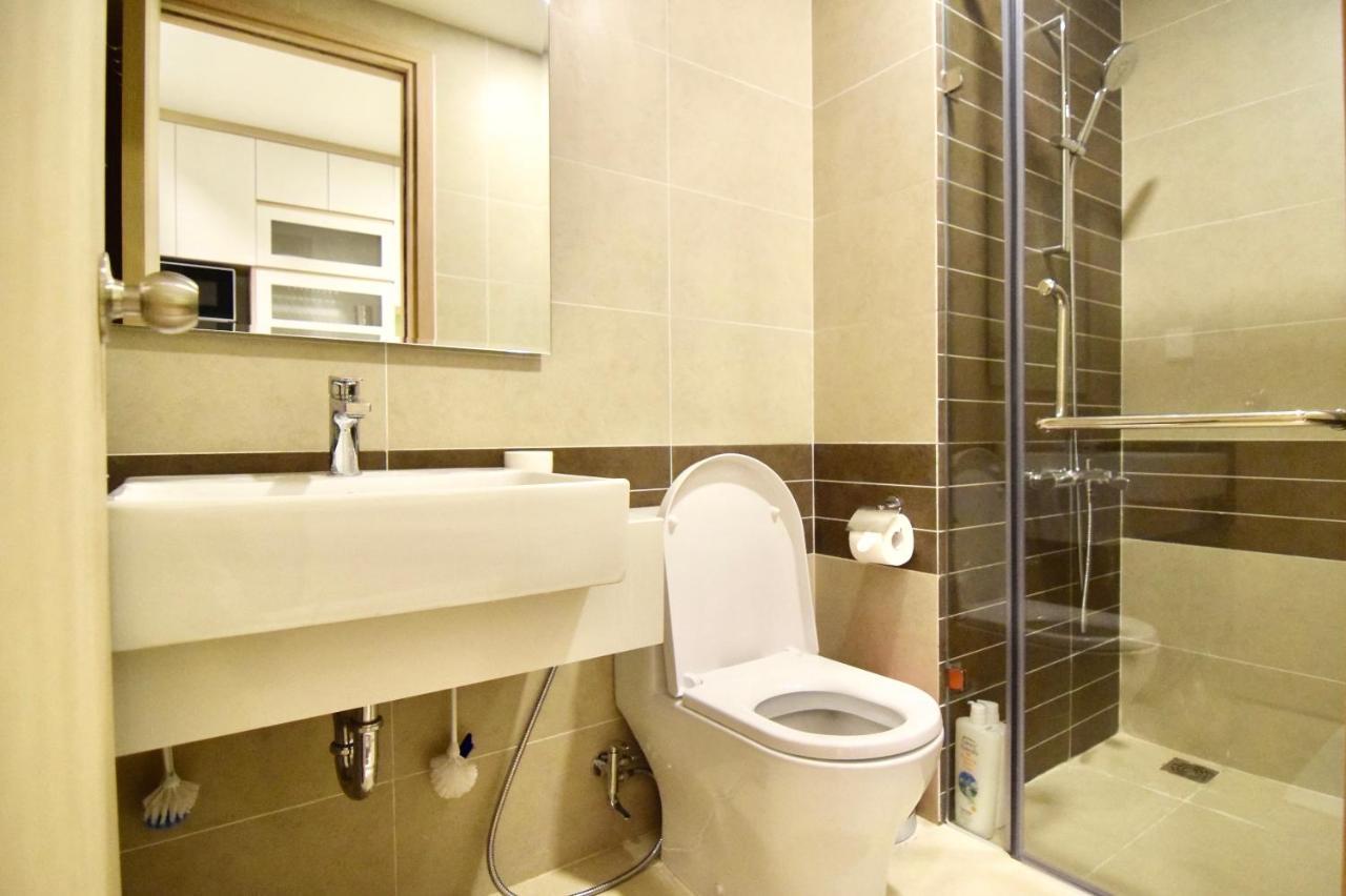 Rivergate - Luxury Across D1 - Free Pool,gym,netflix *