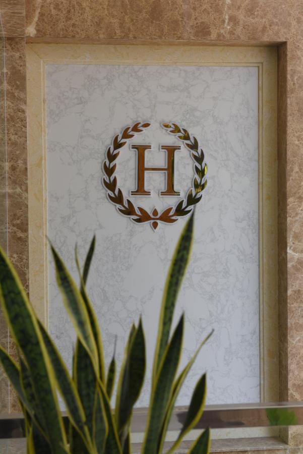 Hera Airport 3*