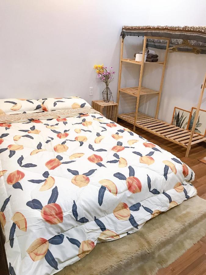 Bed & Breakfast 1993's House 2*